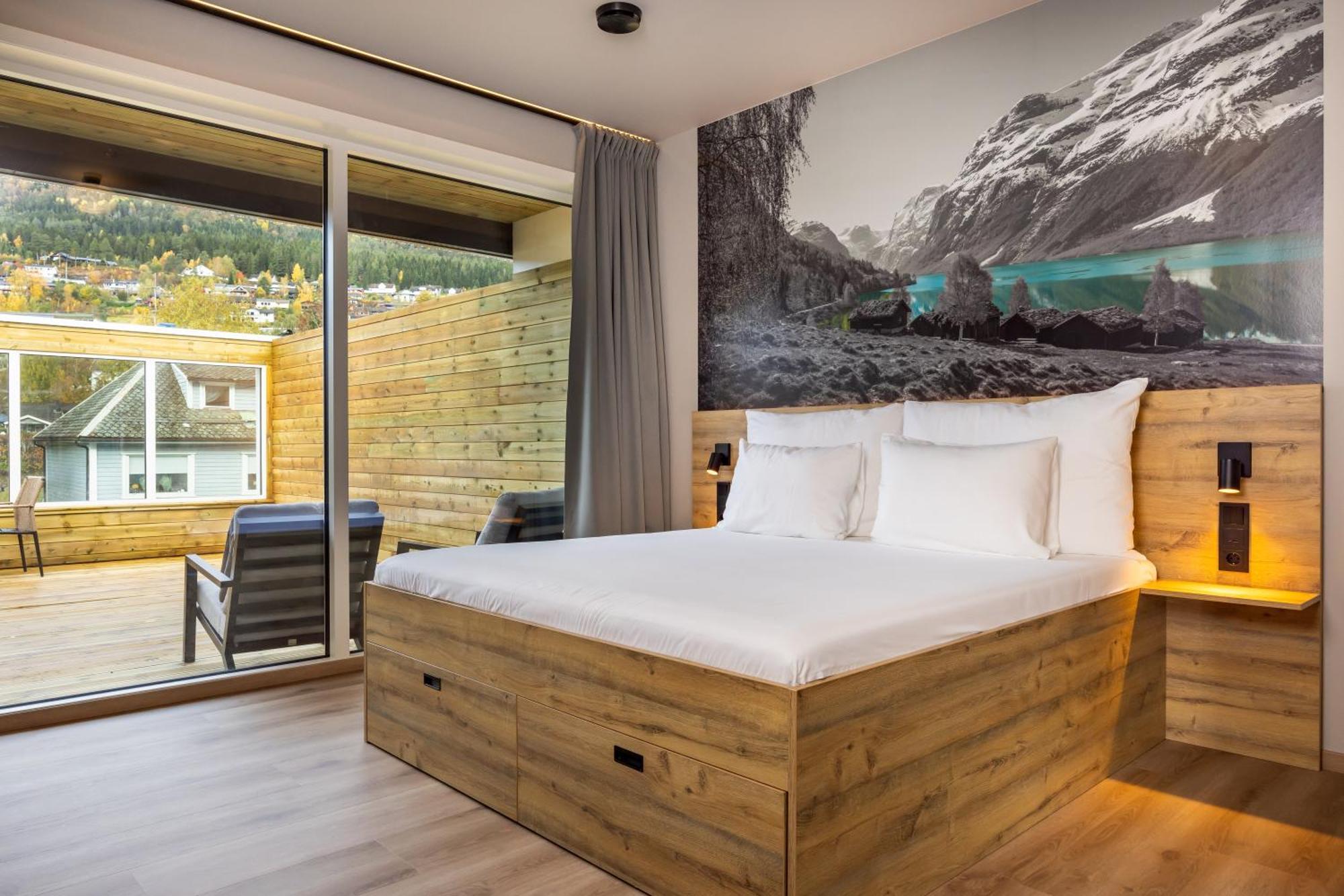 Stryn House - Hotel & Apartments Bagian luar foto